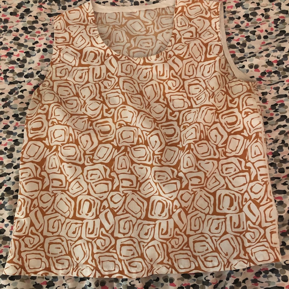 Patterned top